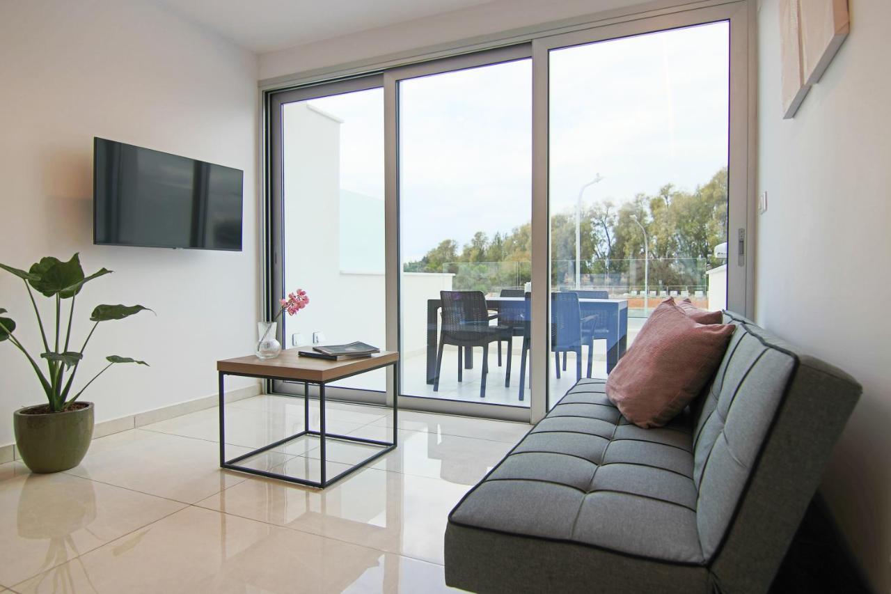 Апартаменты Phaedrus Living - Seaside Luxury Flat Harbour 108 Пафос Экстерьер фото