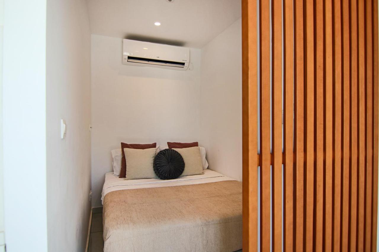 Апартаменты Phaedrus Living - Seaside Luxury Flat Harbour 108 Пафос Экстерьер фото