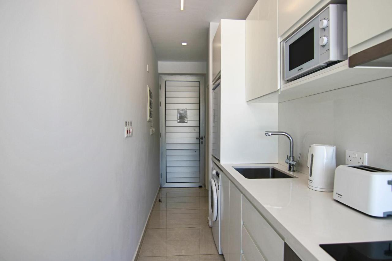 Апартаменты Phaedrus Living - Seaside Luxury Flat Harbour 108 Пафос Экстерьер фото